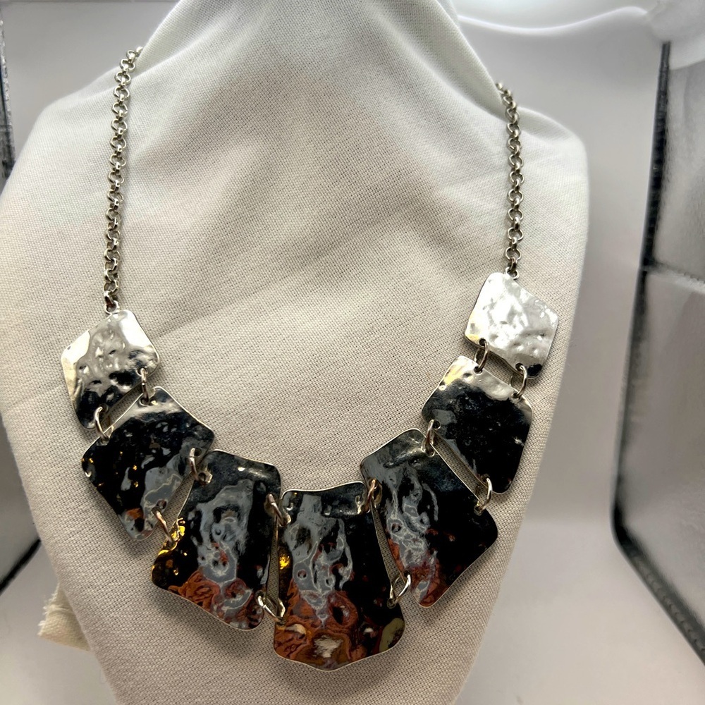 Gorgeous Hammered silver tone necklace